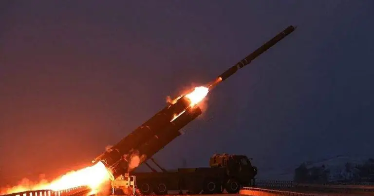 ক্ষেপণাস্ত্রের মহড়া চালালো উত্তর কোরিয়া